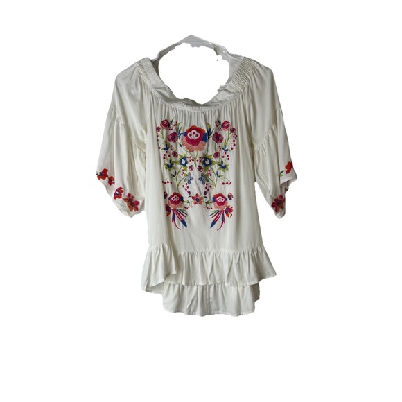 Umgee Tops - Umgee Women White Floral Embroidered Off The Shoulder Top  Size M NWT Boho‎